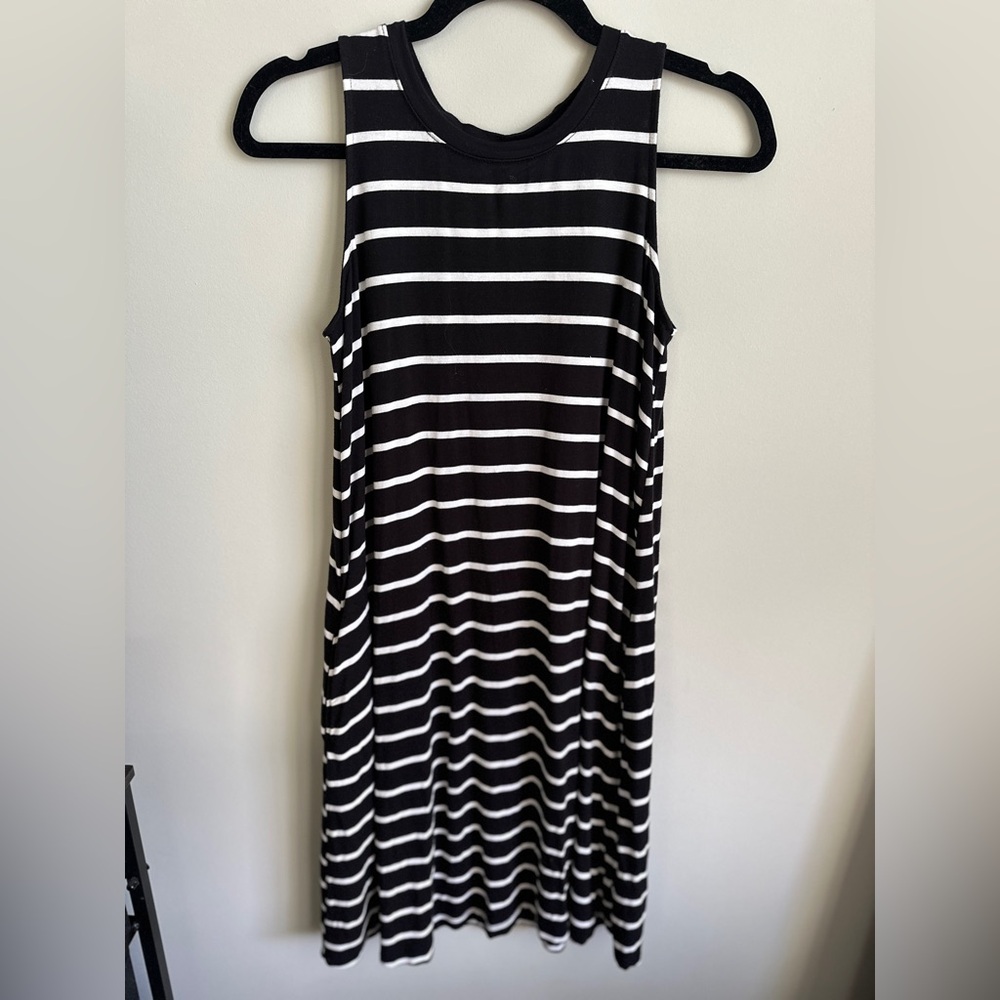 🔵3/$12🔵Time and Tru Black and White Midi Dress W/ Pockets